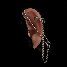 Cargar imagen en el visor de la galería, EARCUFF GHOST PIN