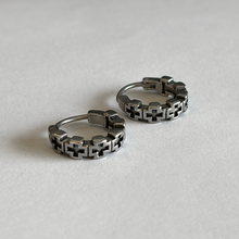 Cargar imagen en el visor de la galería, ARETE CRUCES ARRACADA