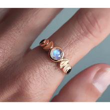 Cargar imagen en el visor de la galería, ANILLO LUNA MÁGICA