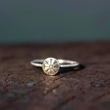 Cargar imagen en el visor de la galería, ANILLO AMULETO ODIN