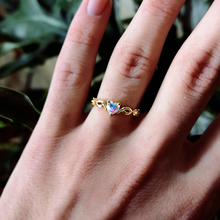 Cargar imagen en el visor de la galería, ANILLO CORAZÓN ARCOÍRIS