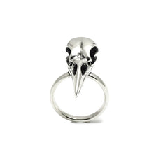 Cargar imagen en el visor de la galería, ANILLO CRANEO CUERVO