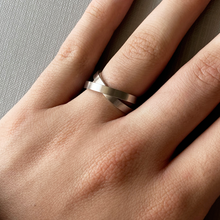 Cargar imagen en el visor de la galería, ANILLO SATURNO