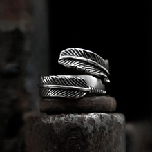 Cargar imagen en el visor de la galería, ANILLO FEATHER