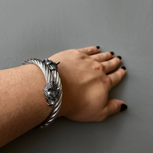 Cargar imagen en el visor de la galería, BRAZALETE LOBOS