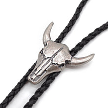 Cargar imagen en el visor de la galería, CORBATÍN CRÁNEO TORO