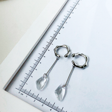 Cargar imagen en el visor de la galería, EAR CUFF ICY