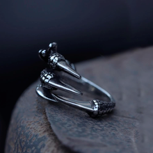 Cargar imagen en el visor de la galería, ANILLO GARRA DRAGÓN
