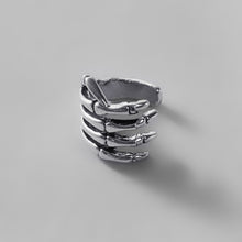 Cargar imagen en el visor de la galería, PIERCING FALSO LABIO ESQUELETO