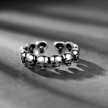 Cargar imagen en el visor de la galería, ANILLO CALAVERAS AJUSTABLE