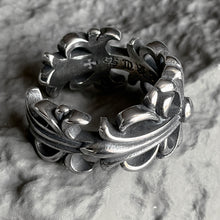Cargar imagen en el visor de la galería, ANILLO CHROME FLOWER
