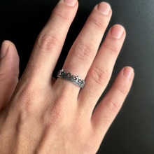 Cargar imagen en el visor de la galería, ANILLO CORONA
