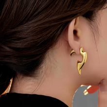 Cargar imagen en el visor de la galería, ARETE WING DORADO
