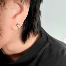 Cargar imagen en el visor de la galería, ARETES MOONCHILD
