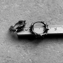 Cargar imagen en el visor de la galería, ARETE ESPINAS ARRACADA
