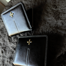 Cargar imagen en el visor de la galería, CARTERA TRUE RELIGION
