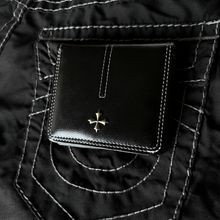 Cargar imagen en el visor de la galería, CARTERA TRUE RELIGION
