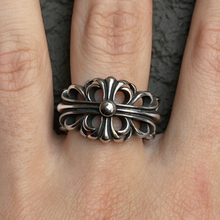 Cargar imagen en el visor de la galería, ANILLO CHROME FLOWER
