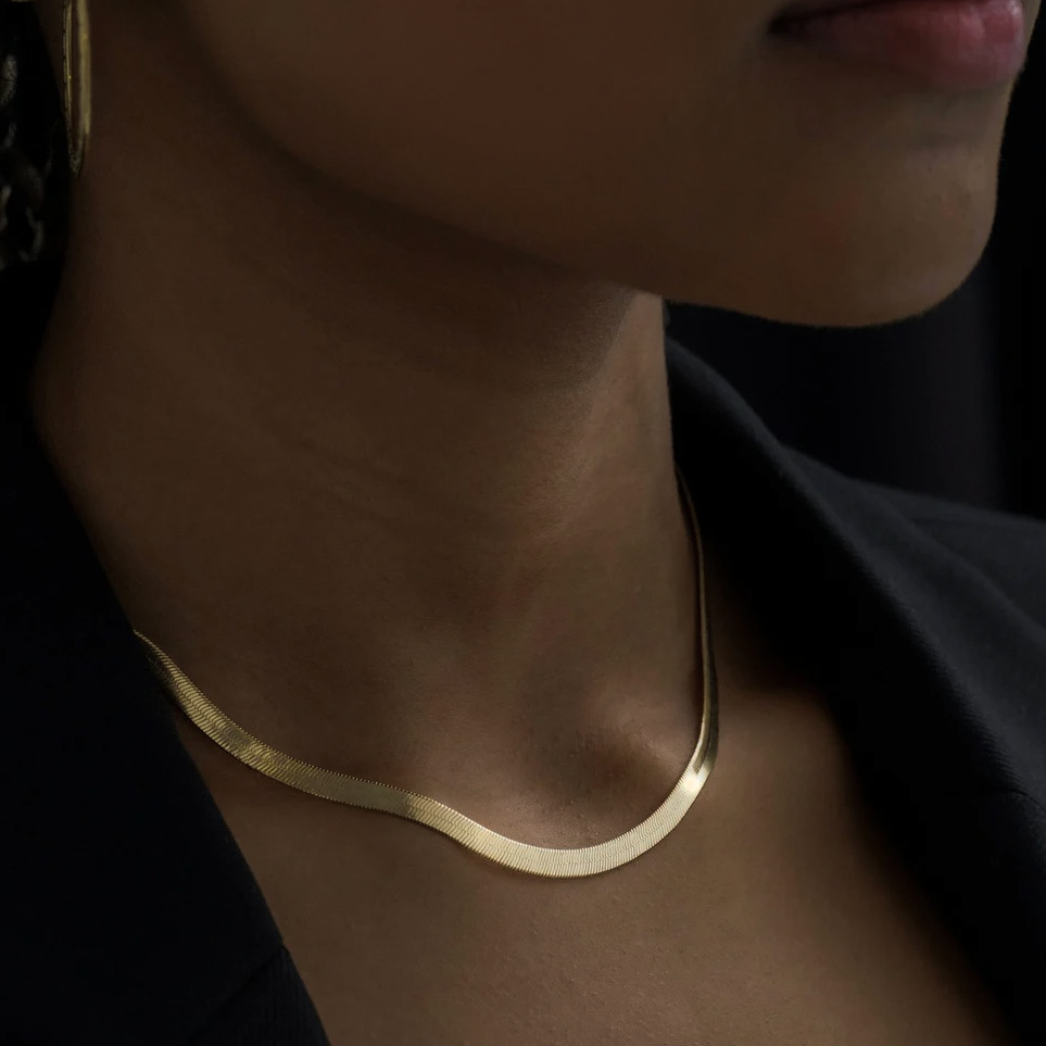 COLLAR FLUIDO ORO