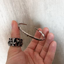 Cargar imagen en el visor de la galería, BRAZALETE ESPINAS
