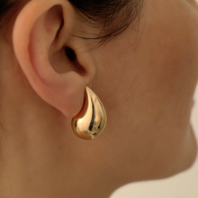 Cargar imagen en el visor de la galería, ARETES TEARDROP
